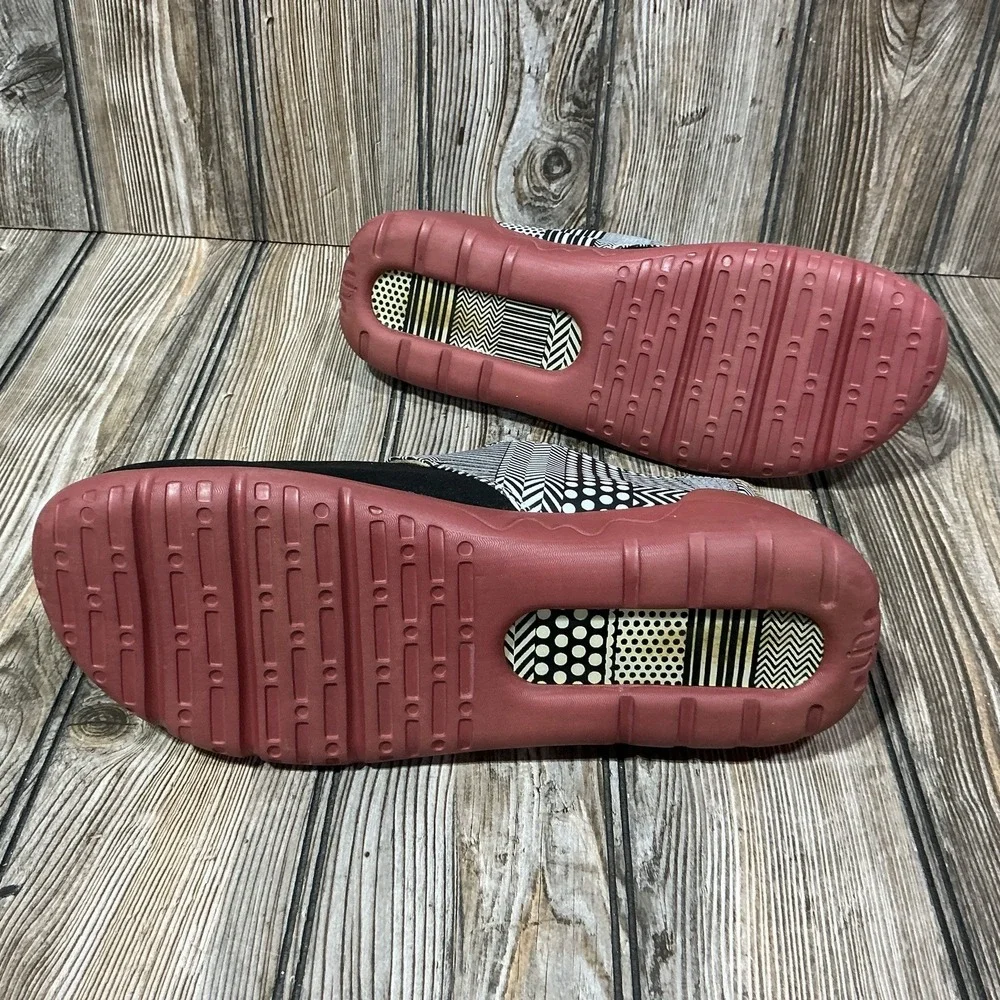 UIN rare boots
